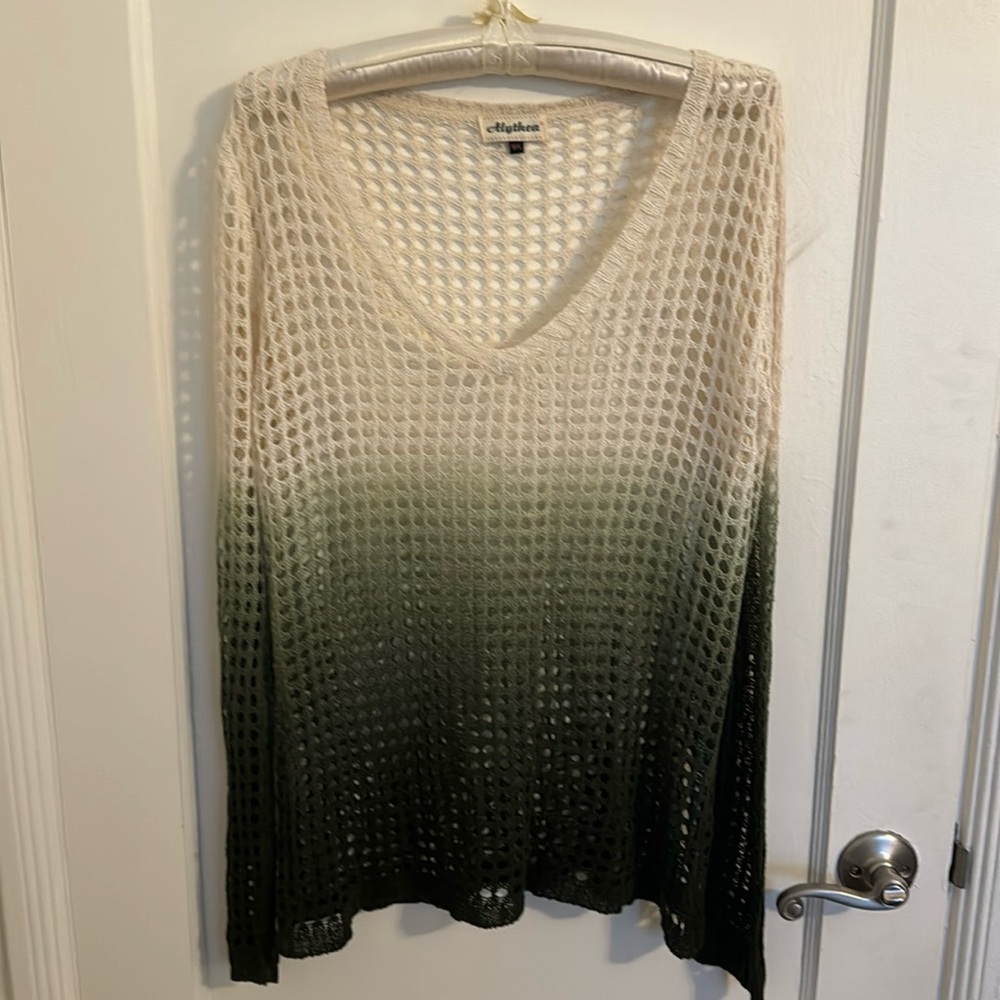 Alythea Green Ombré Open Weave Long Sleeved Sweater M/L